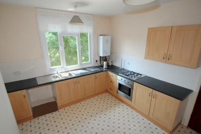 1 Bedroom Flat To Rent In Earls Hall Parade, Prince Avenue, Southend-On-Sea, SS2