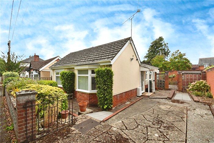 2 Bedroom Detached Bungalow For Sale In Bridge Road, Romsey, Hampshire, SO51