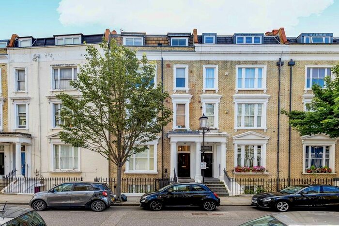 2 Bedroom Flat To Rent In Eardley Crescent, London SW5