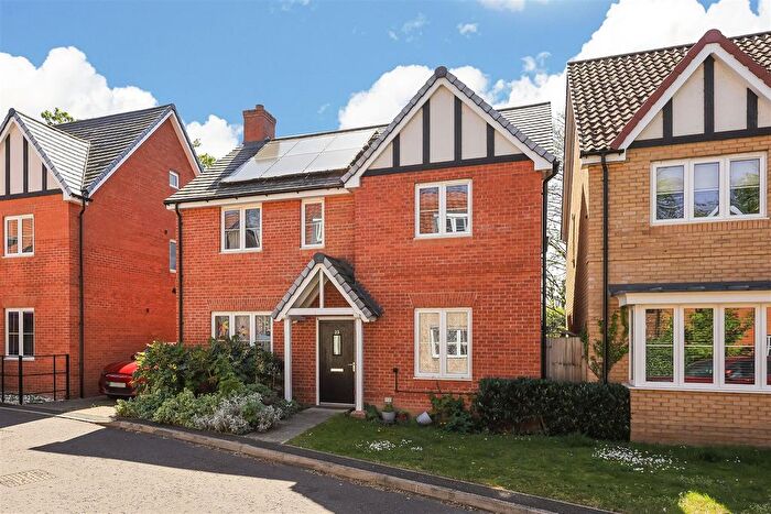 4 Bedroom Detached House For Sale In Lysander Close, Bottisham, Cambridge, CB25