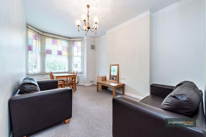 1 Bedroom Flat To Rent In Mazenod Avenue, West Hampstead, London, NW6