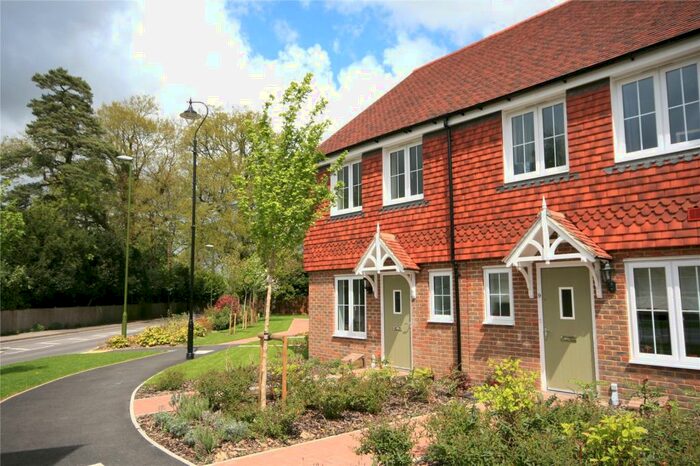 2 Bedroom House To Rent In Langmore Lane, Lindfield, RH16