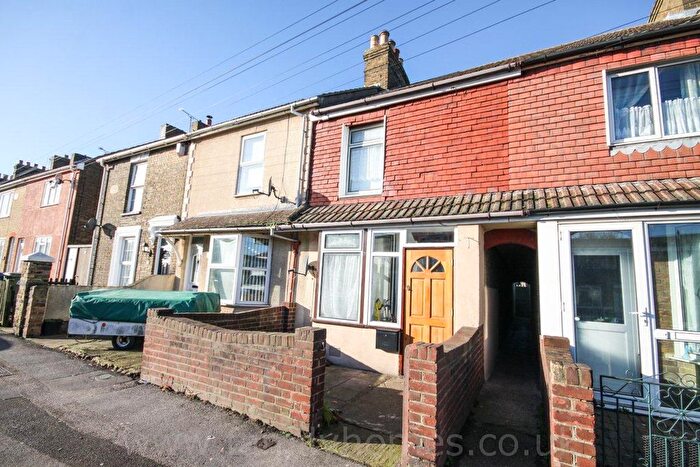 3 Bedroom Terraced House To Rent In Murston, Sittingbourne, Kent, ME10