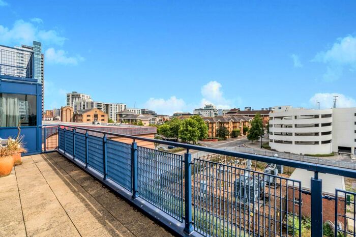 2 Bedroom Apartment To Rent In Charter House, Canute Road, Southampton, SO14