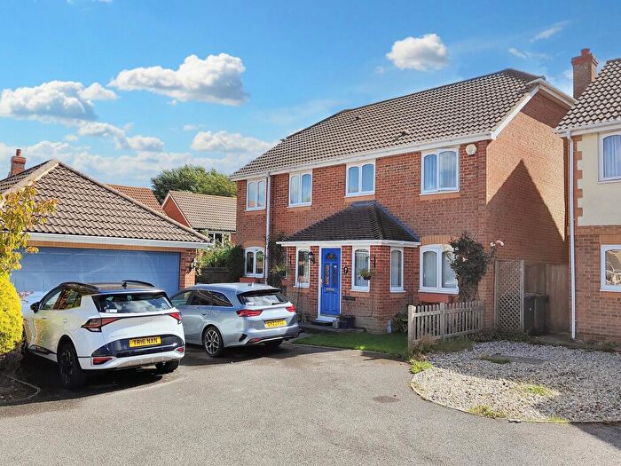 5 Bedroom Detached House For Sale In Wheelwright Close, Eastbourne, BN22