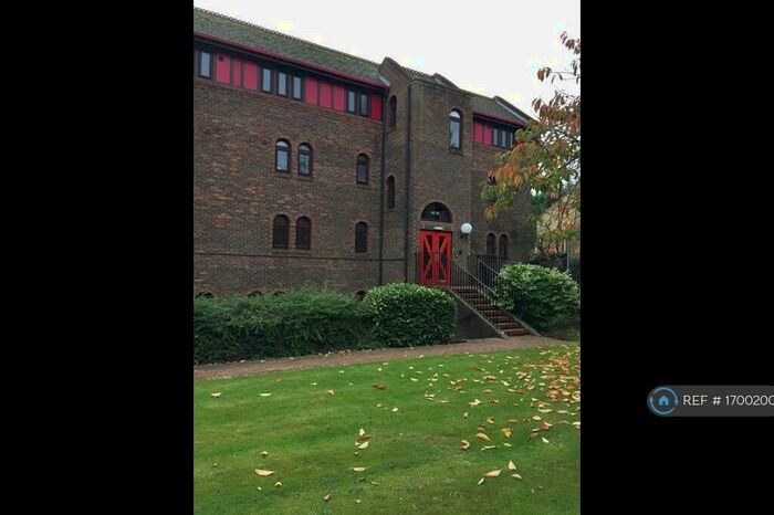 1 Bedroom Flat To Rent In The Drive, Peterborough, PE3