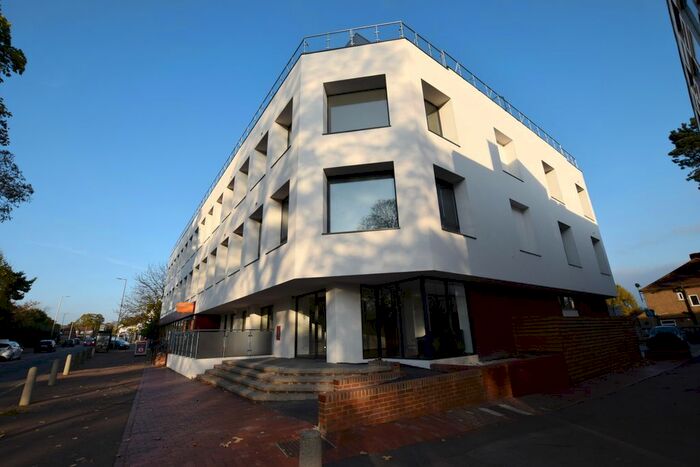 1 Bedroom Flat To Rent In High Road, Broxbourne, EN10