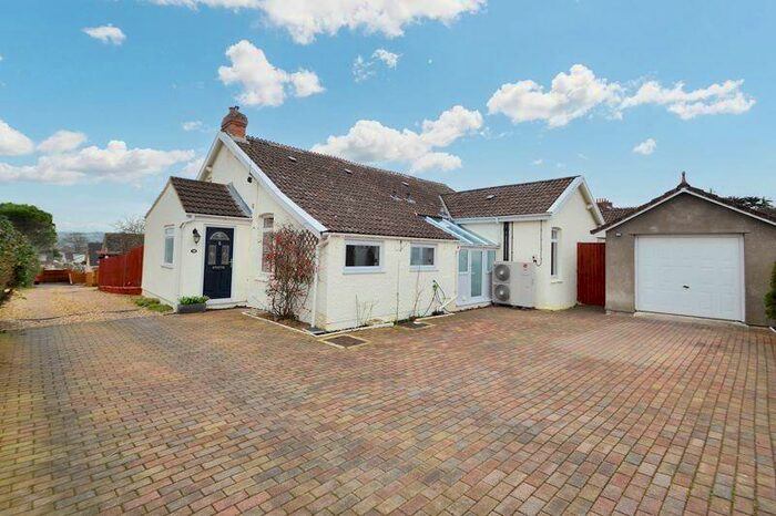 4 Bedroom Detached Bungalow To Rent In Church Road, Weston-Super-Mare, BS22