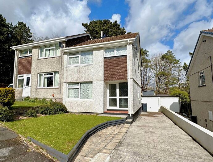 3 Bedroom Semi-Detached House For Sale In Long Down Gardens, Mainstone, Plymouth, PL6
