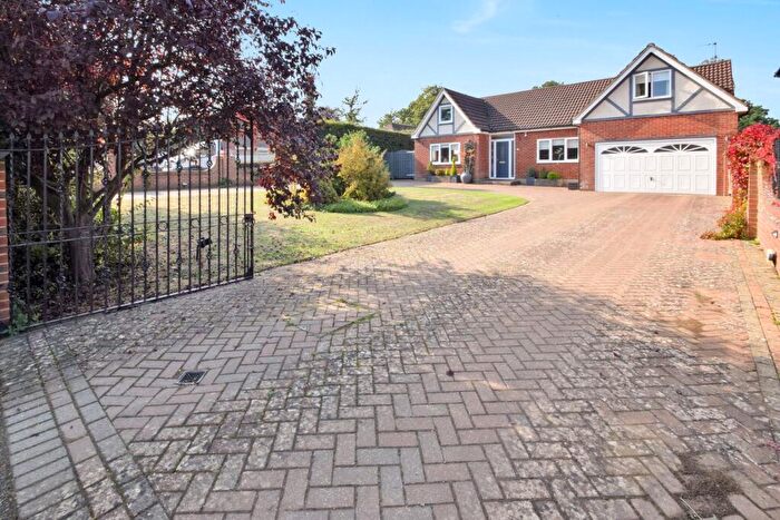 5 Bedroom Detached Bungalow For Sale In Kit Hill Avenue, Walderslade, Chatham, ME5