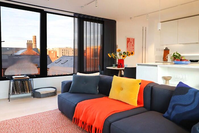 2 Bedroom Apartment To Rent In Milton Street, Sheffield, S3