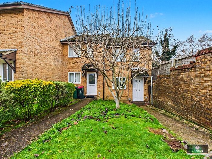 1 Bedroom End Terrace House For Sale In Hollingbourne Crescent, Tollgate Hill, RH11