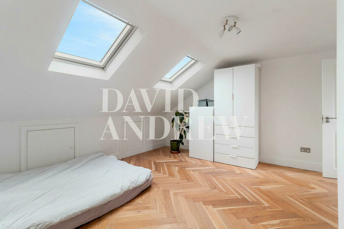 2 Bedroom Apartment To Rent In Hewitt Road, N8
