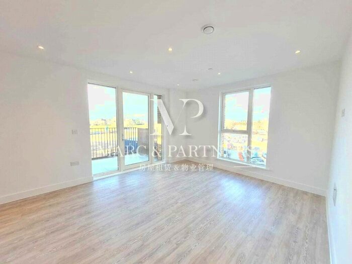 1 Bedroom Flat To Rent In Braunton Court, Hounslow, TW3