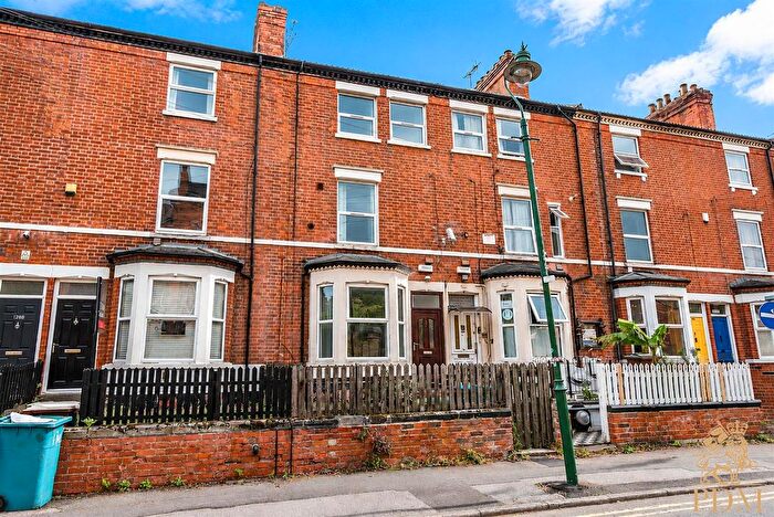 6 Bedroom Terraced House For Sale In Portland Road, Nottingham, NG7