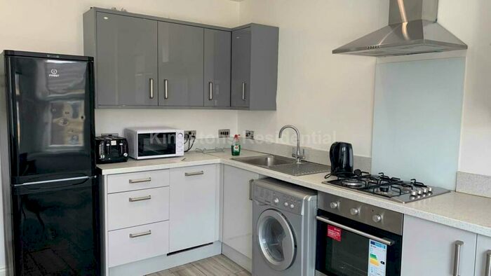 3 Bedroom Apartment To Rent In Colum Road, Cathays, CF10