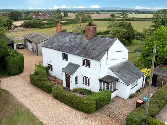 5 Bedroom Detached House For Sale In Wood End Lane, Moulsoe, Newport Pagnell, Buckinghamshire, MK16