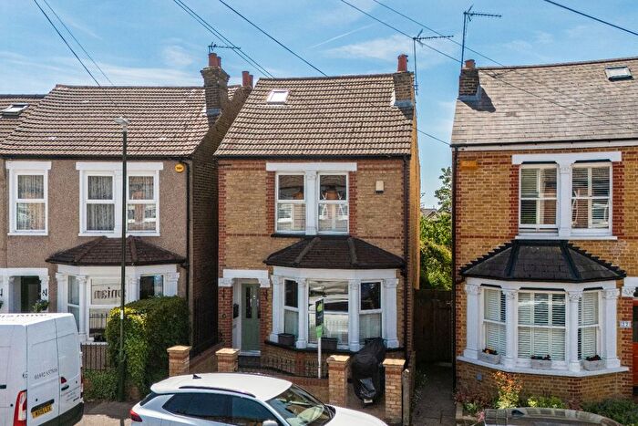 4 Bedroom Detached House For Sale In Izane Road, Bexleyheath, Kent, DA6