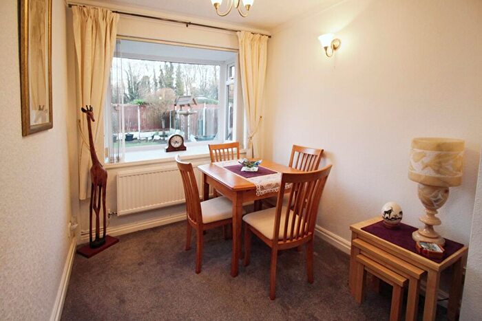 2 Bedroom Bungalow For Sale In Barlow Fold Road, Reddish, Stockport, Greater Manchester, SK5