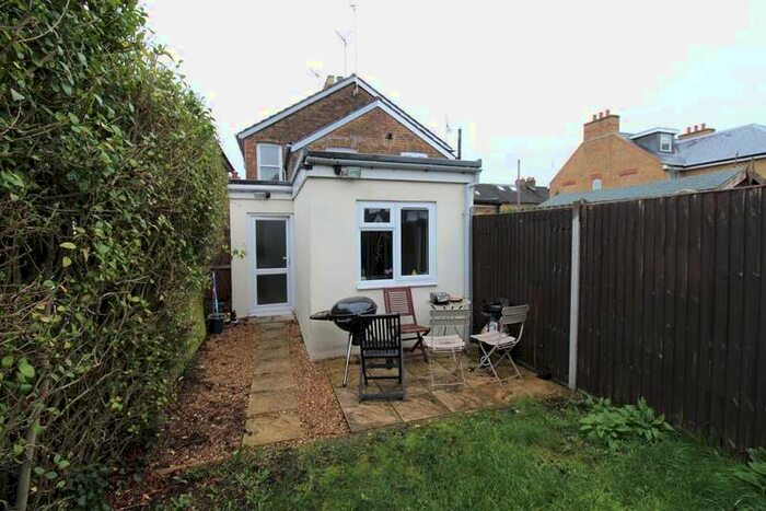 5 Bedroom Semi-Detached House To Rent In Hummer Road, Egham, TW20