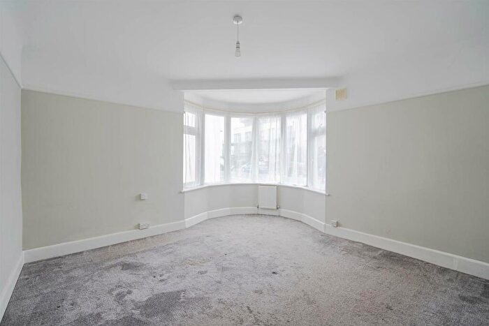 2 Bedroom Apartment To Rent In Grange Road, Bournemouth, BH6