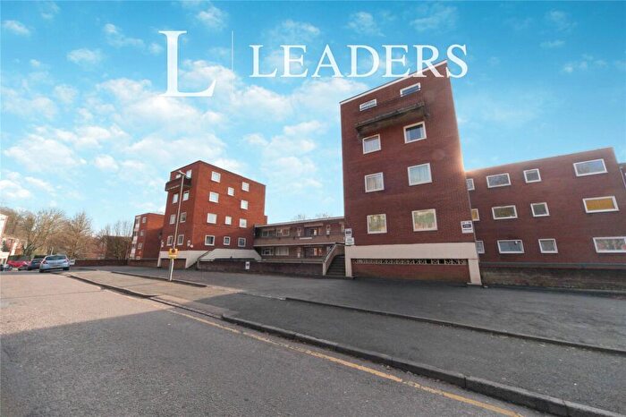 2 Bedroom Flat To Rent In Moulton Court, Moulton Rise, Luton, LU2