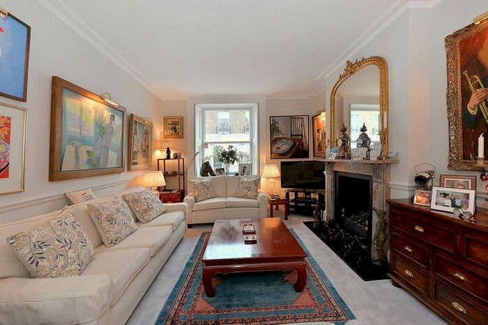 2 Bedroom Property To Rent In Graham Terrace, Belgravia, SW1W