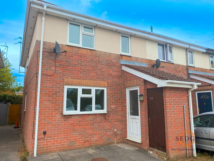 3 Bedroom Semi-Detached House To Rent In Farrow Avenue, Holbeach, PE12