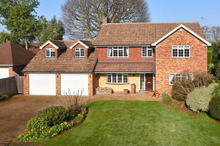 5 Bedroom Detached House For Sale In Ridgelands, Fetcham, KT22