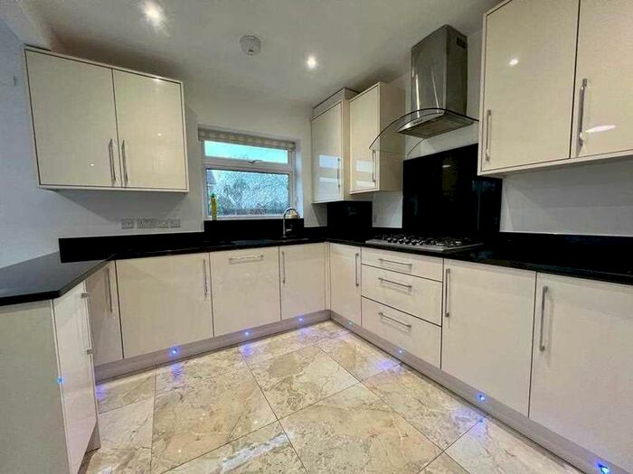 3 Bedroom End Of Terrace House To Rent In Allington Road, Harrow, HA2