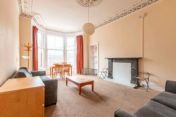 4 Bedroom Flat To Rent In L – Forrest Road, Edinburgh, EH1