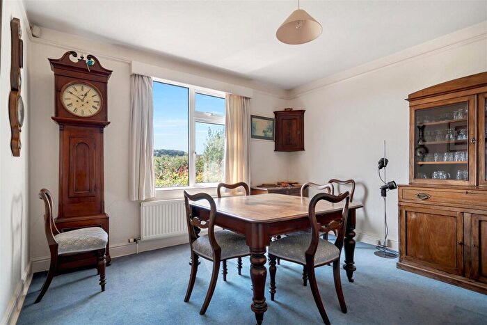 4 Bedroom House For Sale In Bon Accord Road, Swanage, BH19 - Photo 4