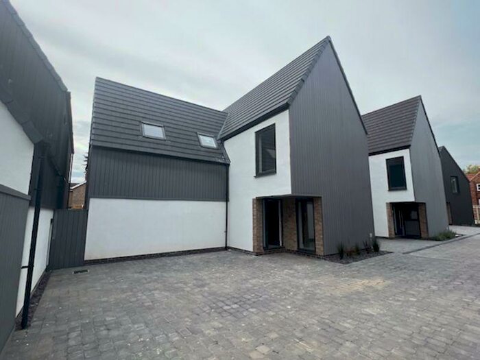 4 Bedroom Detached House To Rent In Louth Road, New Waltham, DN36