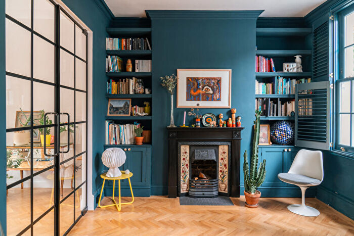 3 Bedroom Terraced House For Sale In Woodlands Road, London, E11