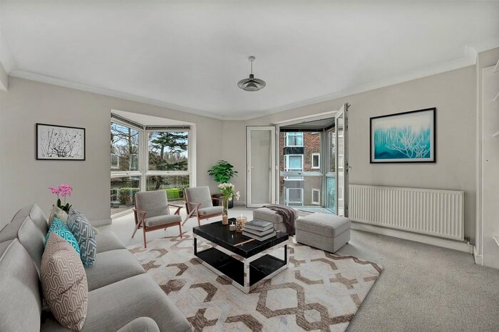 2 Bedroom Flat To Rent In Twickenham Road, Teddington, TW11