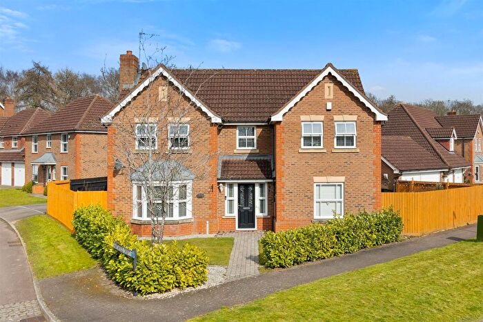 4 Bedroom Detached House For Sale In Longfellow Drive, Kettering, NN16