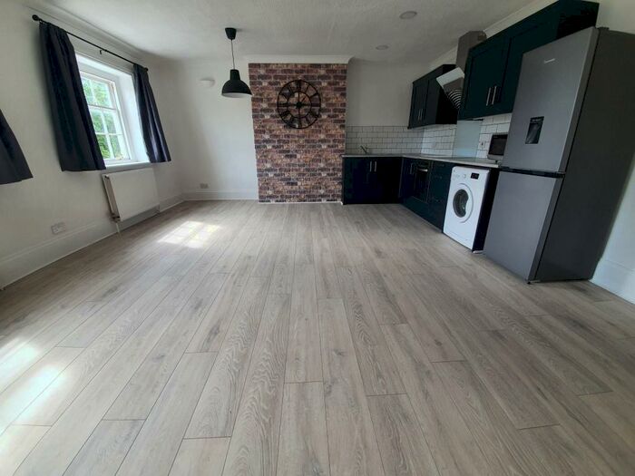 1 Bedroom Apartment To Rent In High Street, Iver, Buckinghamshire, SL0