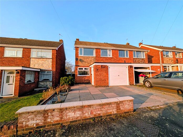 3 Bedroom Semi-Detached House For Sale In Beverley Close, Leicester, Leicestershire, LE4