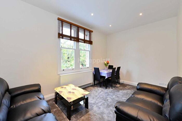 2 Bedroom Apartment To Rent In Carleton Road, Tufnell Park, N7
