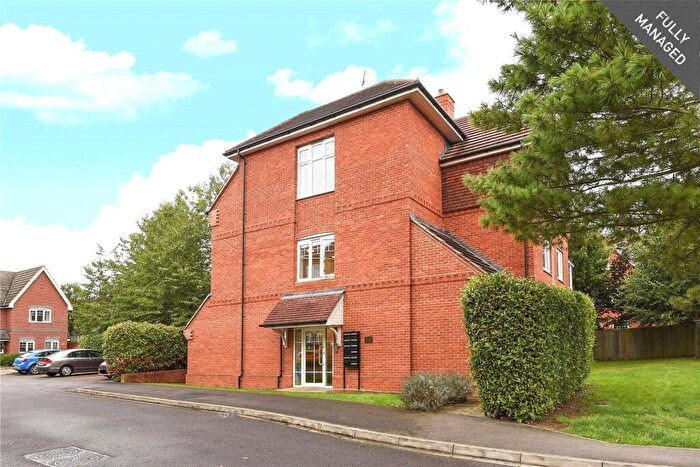 2 Bedroom Apartment To Rent In Ashdene Gardens, Reading, Berkshire, RG30