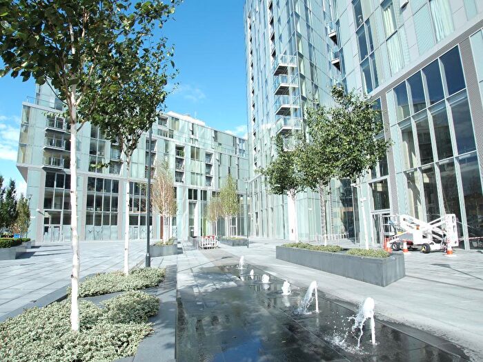 2 Bedroom Apartment To Rent In Atrium Heights, Little Thames Walk, Greenwich, Deptford, London, SE8