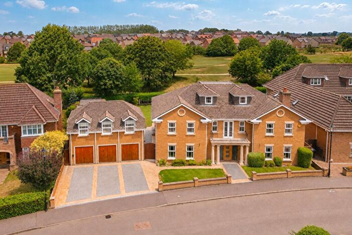 6 Bedroom Detached House For Sale In Turnberry Lane, Collingtree Park, Northamptonshire, NN4