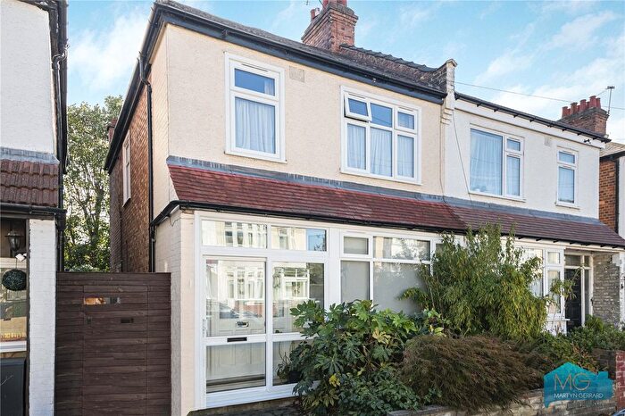 3 Bedroom Semi Detached House For Sale In Balfour Grove, London, N20