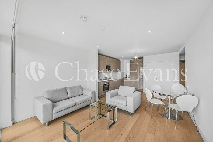 1 Bedroom Flat To Rent In Rodney Road, Elephant Amp; Castle, London, SE17