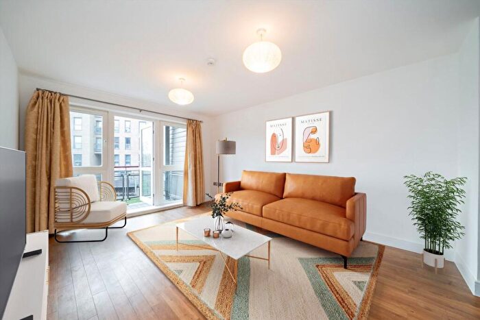 2 Bedroom Flat For Sale In Harry Zeital Way, Clapton, E5