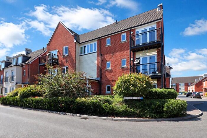 2 Bedroom Apartment To Rent In Old Woking, Surrey, GU22