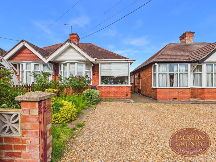 2 Bedroom Semi-Detached Bungalow To Rent In Northampton Lane South, Moulton, NN3