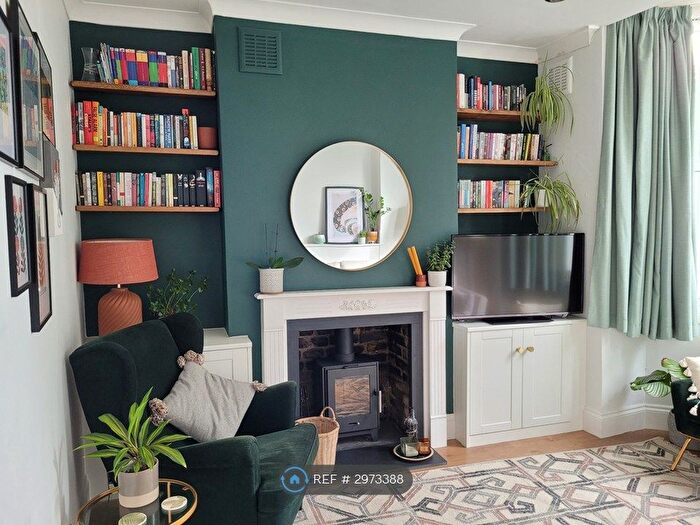 1 Bedroom Flat To Rent In Lower Road, London, SE16