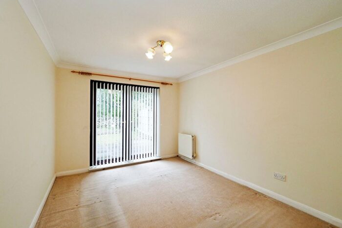 2 Bedroom Detached Bungalow For Sale In Birchwood Park, Mansfield, NG19
