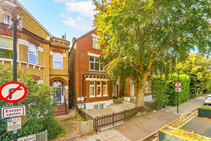 2 Bedroom Flat To Rent In Mount Nod Road, Streatham, SW16